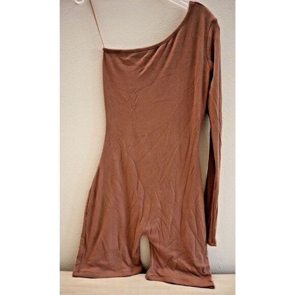 Naked Wardrobe NW-J1183 Women's Sz M Coco Brown One-Shoulder Ribbed Romper - Picture 1 of 11